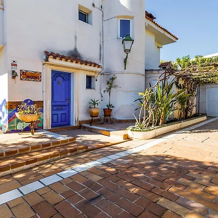 Beautiful In With House Sea View Holiday home